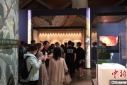 事业算命百年典藏首渡重洋 124套英国工艺美术运动珍品亮相天津